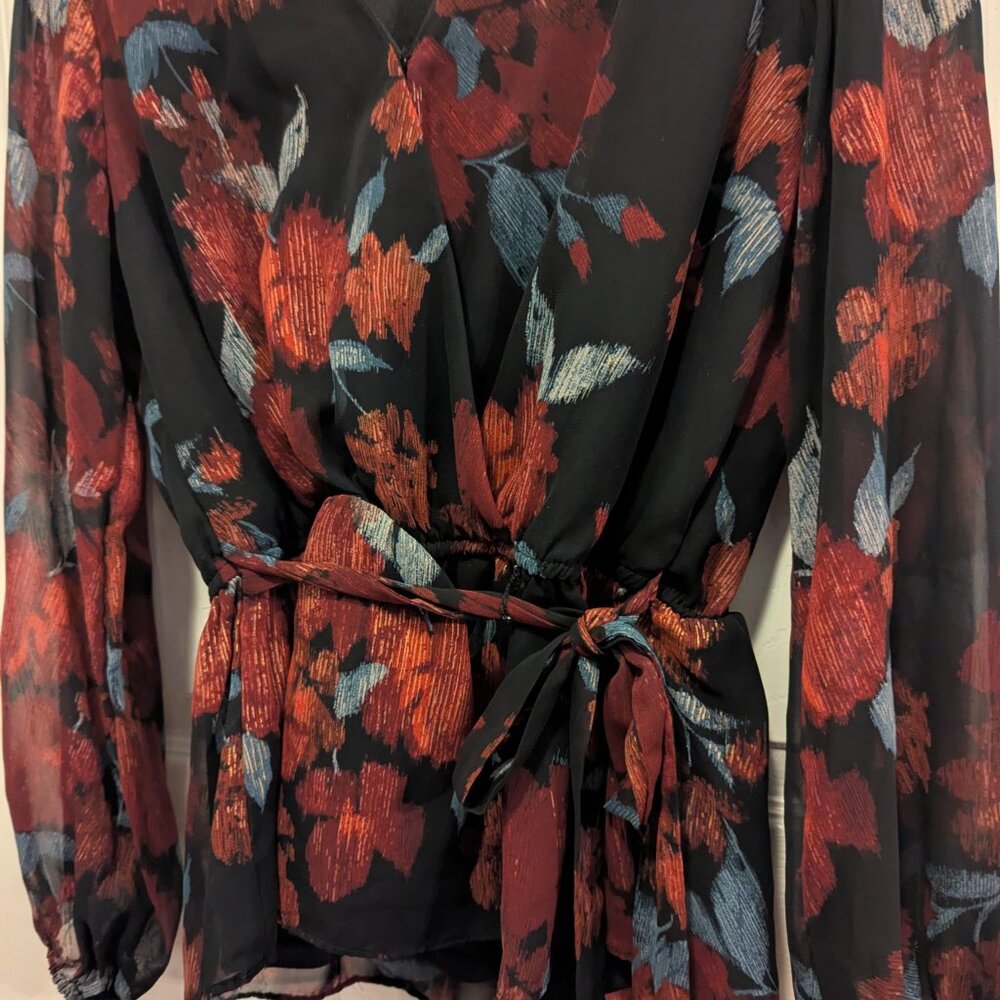 52seven black white and red blouse - M - Picture 2 of 6